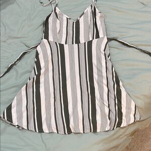 Forever 21 White and Green Spaghetti Strap Sundress